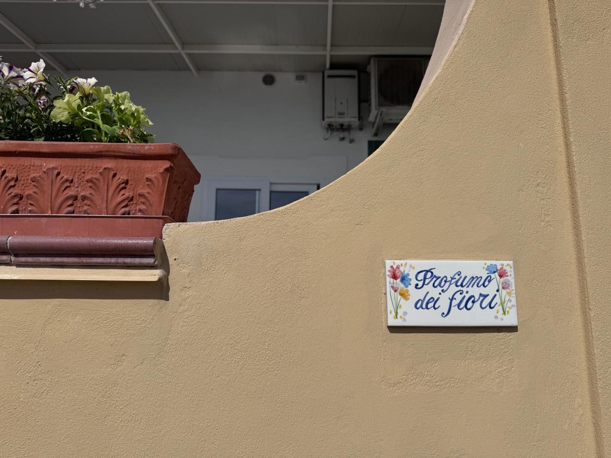 Ferienwohnung Il Profumo Dei Fiori Praiano Exterior foto